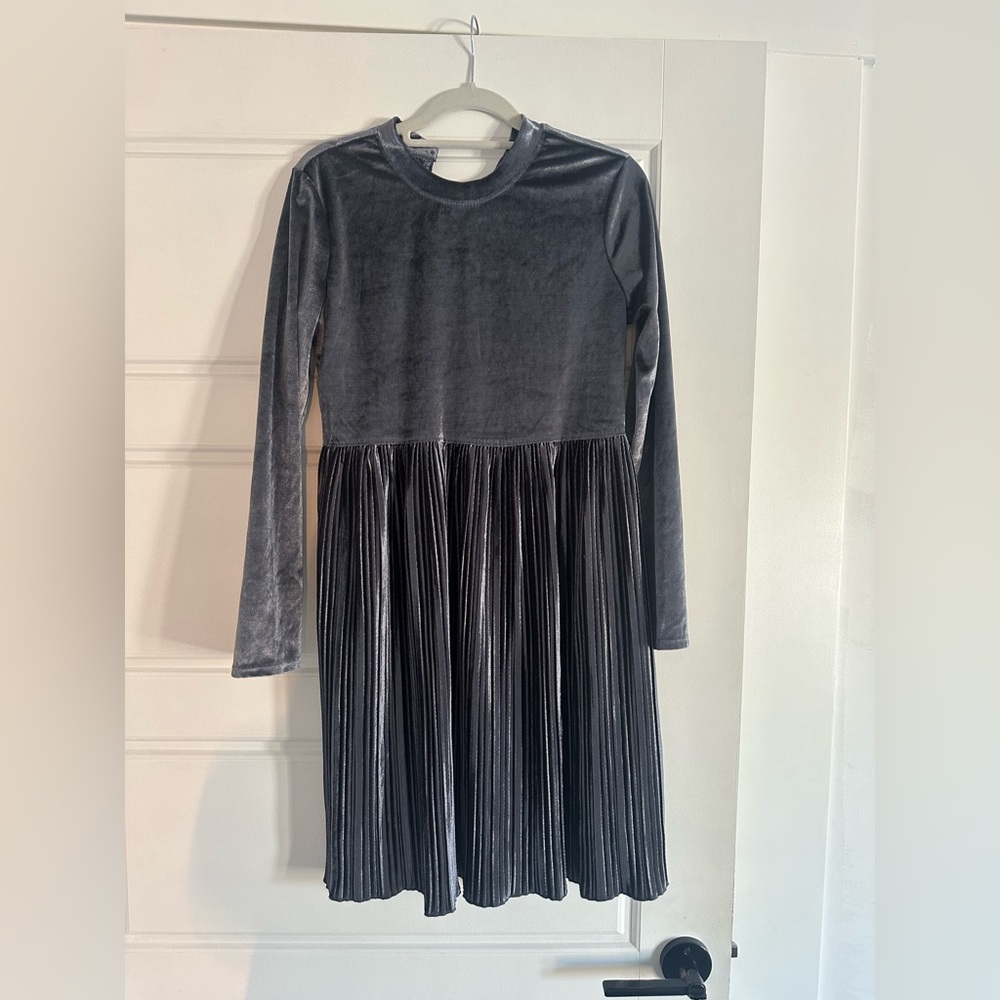 Children’s velvet holiday dress